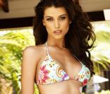 La superbe Stefania Fernandez, Miss Univers 2009, se livre à coeur ouvert et évoque les drames de sa vie...