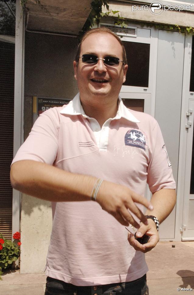 Cauet accorde une interview vérité à Paris Match cette semaine.
