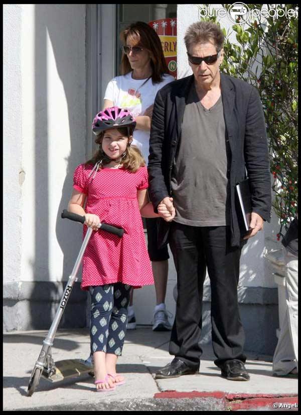 Al Pacino se balade avec ses jumeaux Anton James et Olivia Rose à Beverly Hills