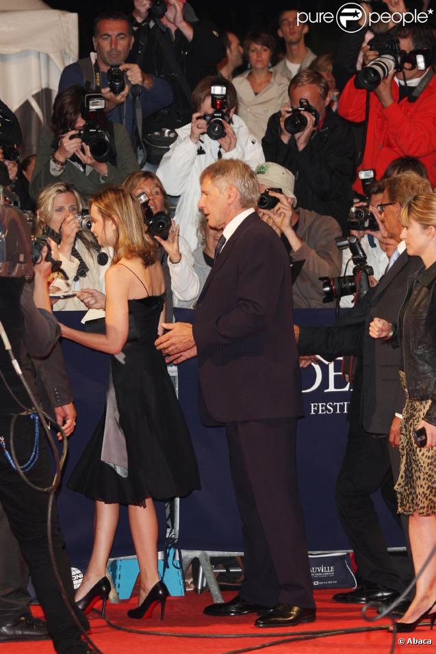 Harrison Ford et Calista Flockhart en amoureux sur le tapis rouge de Deauville, l'émotion d'Harrison...