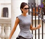 Victoria Beckham dans une de ses robes collection 2009
