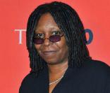 Whoopi Goldberg rend hommage à Patrick Swayze, décédé le 14 septembre 2009, à l'âge de 57 ans, des suites d'un cancer du pancréas...