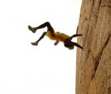  Jyothi Raj a pour passion d'escalader des parois vertigineuses à mains nues  