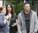 Rebecca Hall et Ben Affleck sur le tournage de  The Town . Septembre 2009 