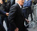 Bernie Ecclestone arrive à l'audience du Conseil Mondial de la FIA, le 21 septembre 2009 à Paris