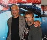 Luc Besson et le réalisateur Louie Psihoyos à l'avant-première de  The Cove .