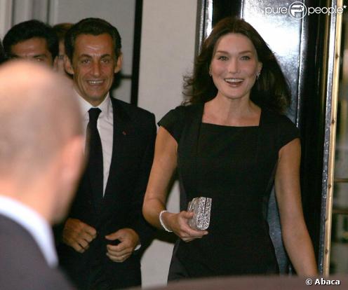 Nicolas Sarkozy et Carla Bruni quittent leur hôtel Carlyle, situé dans l'Upper East Side, à New York. 21/09/09 