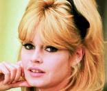 Brigitte Bardot est sa crinière blonde tant imitée... 