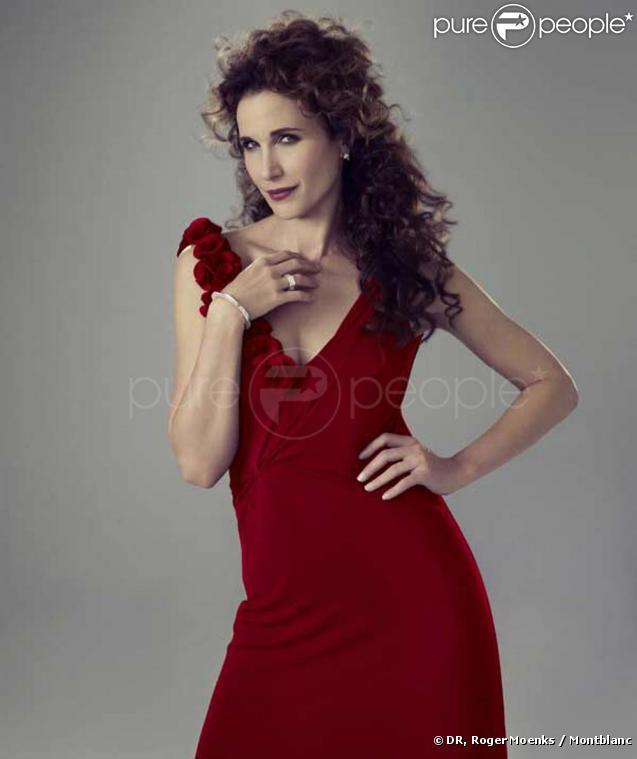 Andie MacDowell pose pour Montblanc