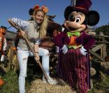 Une fourche, Mickey et Céline Balitran retrouve le sourire !  
