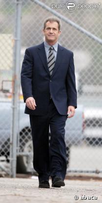 Mel Gibson quitte le tribunal de Los Angeles le 13/02/08