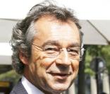 Michel Denisot, qui anime chaque soir en direct Le Grand Journal sur Canal+, a été quelque peu chahuté, hier soir.