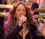 Mariah Carey interprète  I Wanna know what love is  sur le plateau du Toda Show, le 2 octobre 2009 !