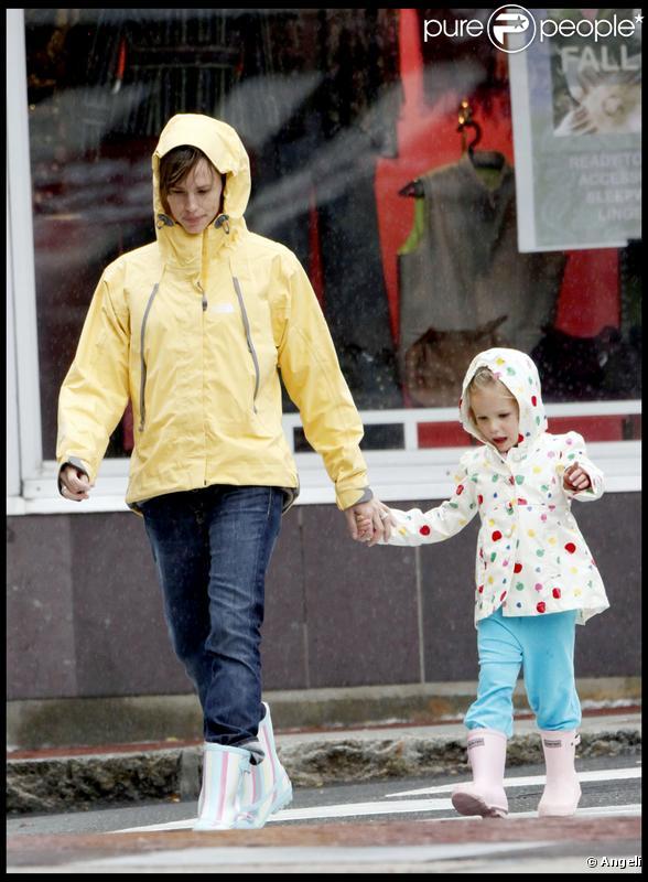  Jennifer Garner et sa fille Violet à Boston (27 septembre 2009) 
