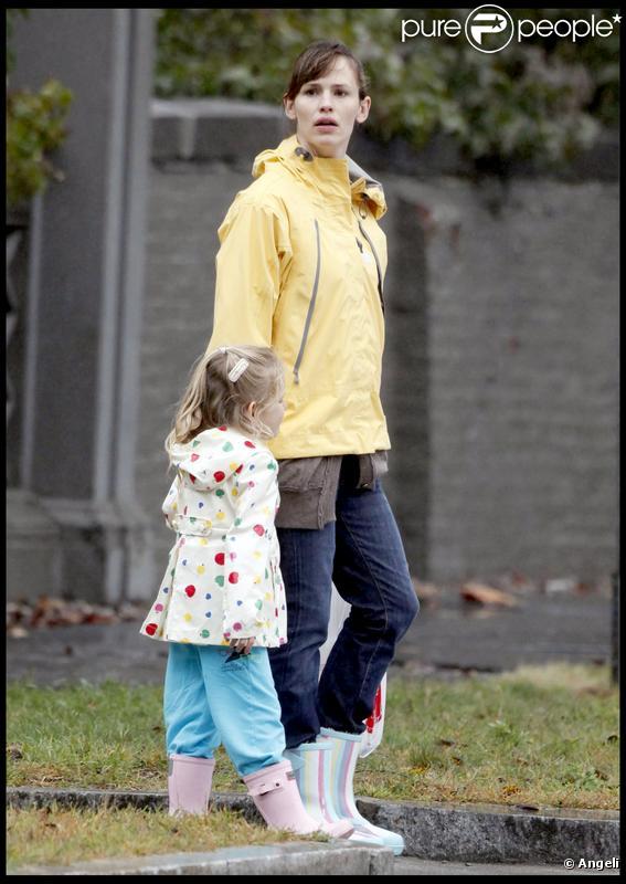  Jennifer Garner et sa fille Violet à Boston (27 septembre 2009) 