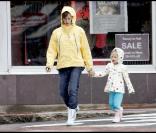 Jennifer Garner et sa fille Violet à Boston (27 septembre 2009) 