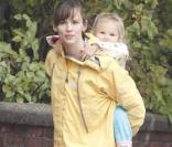  Jennifer Garner et sa fille Violet à Boston (27 septembre 2009) 