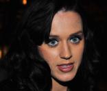 Katy Perry se rend à son hôtel après avoir dîner au restaurant l'Avenue à Paris lors de la Fashion Week le 3 octobre 2009