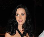 Katy Perry se rend à son hôtel après avoir dîner au restaurant l'Avenue à Paris lors de la Fashion Week le 3 octobre 2009