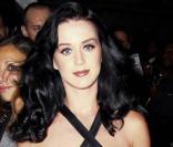 Katy Pery arrive au défilé Jean-Paul Gaultier lors de la Fashion Week parisienne le 3 octobre 2009