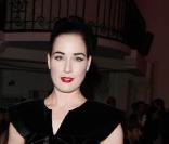 Dita Von Teese au défilé Jean-Paul Gaultier lors de la Fashion Week parisienne le 3 octobre 2009