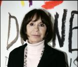 Danièle Evenou soutient le Secours Populaire le jour de la Saint Valentin
