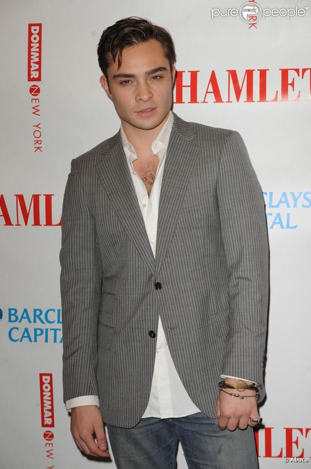 Ed Westwick à New York pour la première d' Hamlet , le 6 octobre 2009