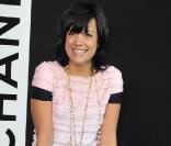En mars 2009, Lily Allen affiche son attachement à Chanel, lors du défilé parisien. 