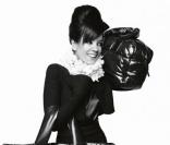 Lily Allen, une égérie pétillante et glamour pour la campagne du sac Coco Cocoon Chanel