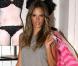 Le top Alessandra Ambrosio à la recherche... d'un nouvel Ange pour Victoria's Secret !