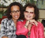 Sonia Rolland et Claudia Cardinale lors de la conférence de presse de l'association Faire Face à Paris le 22 septembre 2009