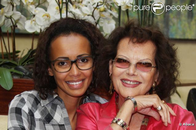 Sonia Rolland et Claudia Cardinale lors de la conférence de presse de l'association 