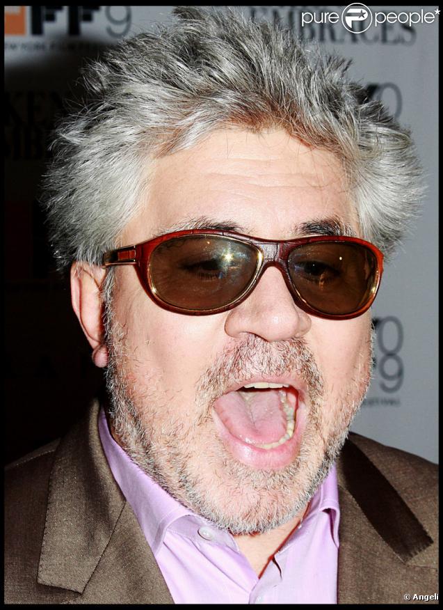 Pedro Almodovar lors de la première du film Etreintes Brisées à New York le 11 octobre 2009