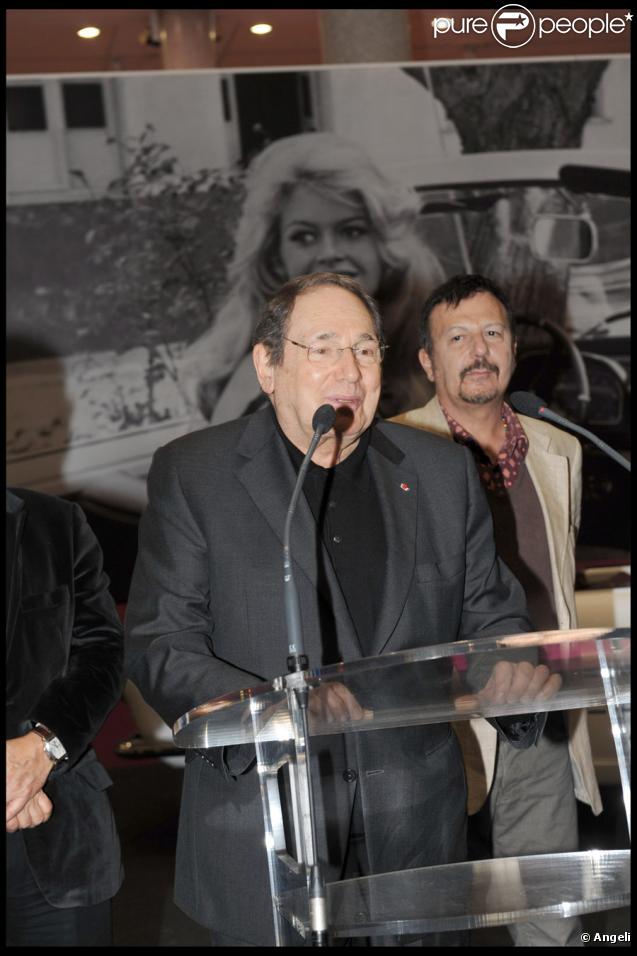 Robert Hossein au cours de l'exposition sur Brigitte Bardot, les années 