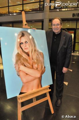 Robert Hossein au cours de l'exposition sur Brigitte Bardot, les années insouciance à l'espace Landowski à Boulogne-Billancourt le 11 octobre 2009