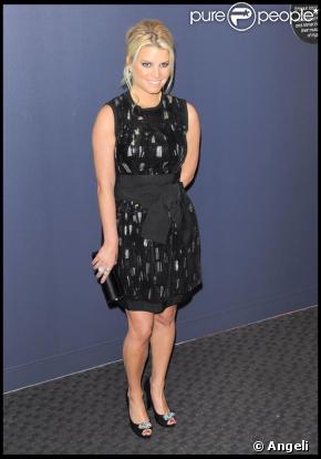 Jessica Simpson lors de la 16ème soirée annuelle QVC Presents FFANY Shoes on sale au Lincoln Center de New-York le 13 octobre 2009