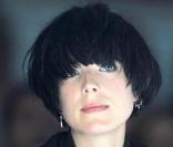Agyness Deyn : elle est carrément électrisante en jolie brunette  