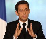 Le général Nicolas Sarkozy vient au secours du soldat Mitterrand... Peu convaincant !