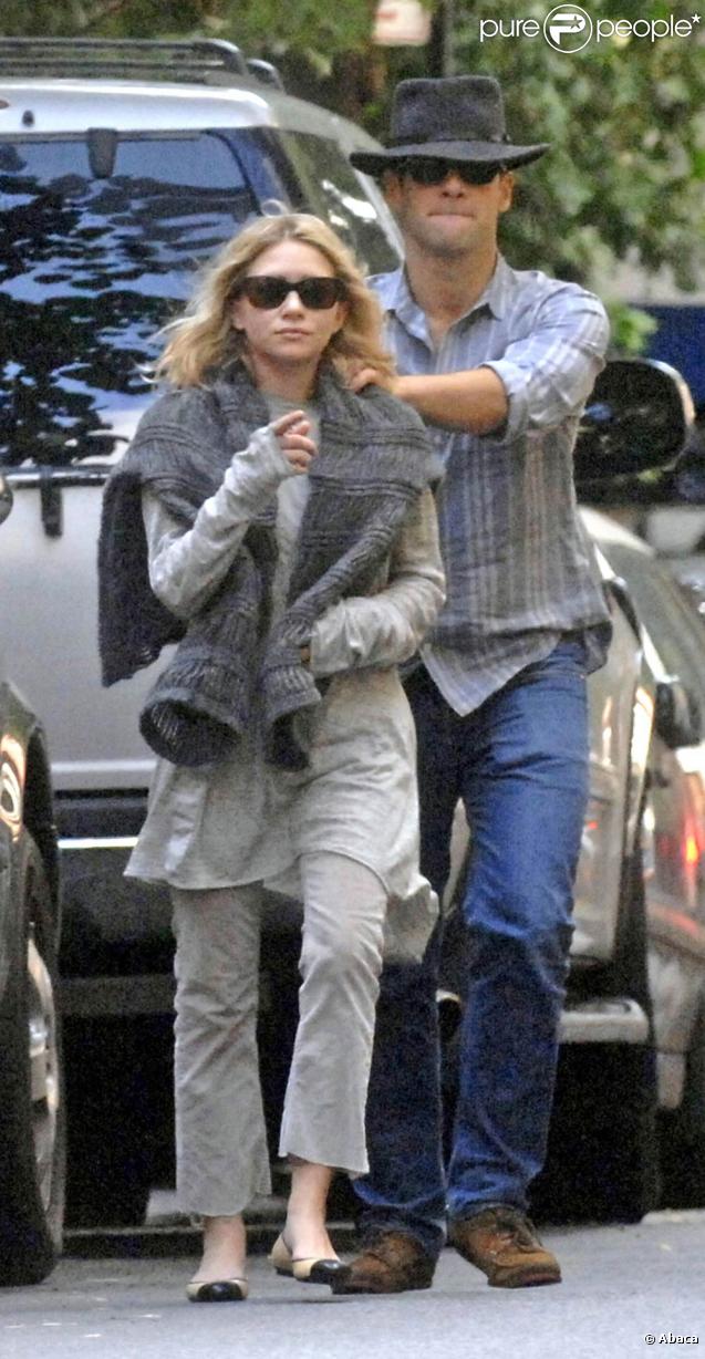 Justin Bartha couple