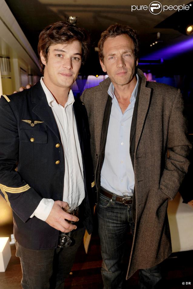 Aurélien Wiik et Stéphane Freiss lors de la soirée des 5 ans de Calvin Klein bijoux à Paris le 22 octobre 2009