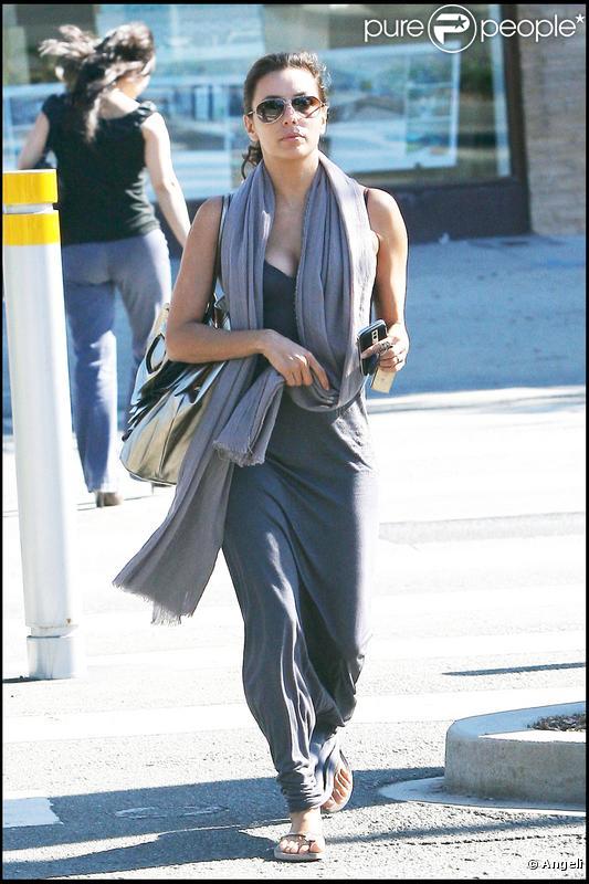 Eva Longoria est à Hollywood. Elle se rend chez le coiffeur. 23/10/09