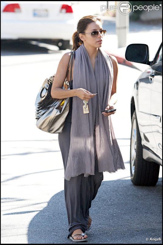 Eva Longoria est à Hollywood. Elle se rend chez le coiffeur. 23/10/09