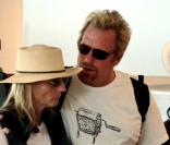 Helen Hunt et son compagnon Matthew Carnahan à l\'aéroport de Mexico City le 23 octobre 2009 !