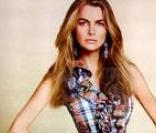 Filippa Hamilton pour Ralph Lauren dans une pub choc et retouchée à l'extrême