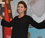 Emma de Caunes est la marraine de Mon premier festival de cinéma qui s'est ouvert le 28 octobre 2009 à Paris