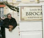 Victor Lanoux témoigne de son AVC dans  Laisser flotter les rubans , à paraître le 13 novembre 2009 !