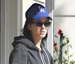 Katy Perry fait du shopping sans son amoureux, à Beverly Hills, le 29 octobre 2009 !