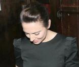 Mel C sort du théâtre Phoenix dans lequel elle joue la piece Blood Brothers le 26 octobre 2009