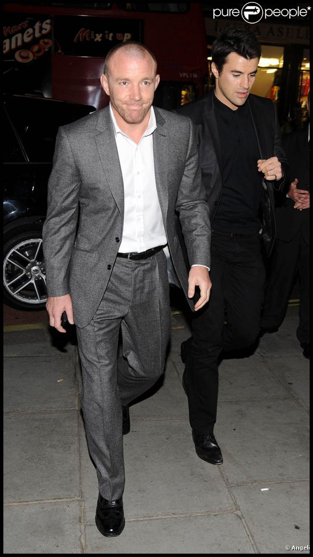 Guy Ritchie lors de la soirée de charité pour le lancement de la collection Jimmy Choo à Londres le 29 octobre 2009
