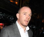Guy Ritchie lors de la soirée de charité pour le lancement de la collection Jimmy Choo à Londres le 29 octobre 2009